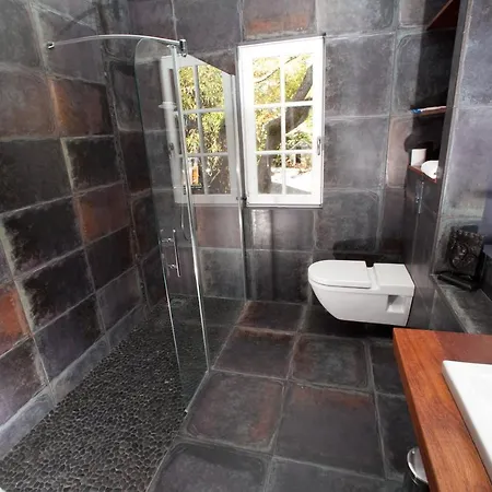 Taussat-les-bains Sleeps 16 Pool Air Con Wifi * Taussat-les-Bains